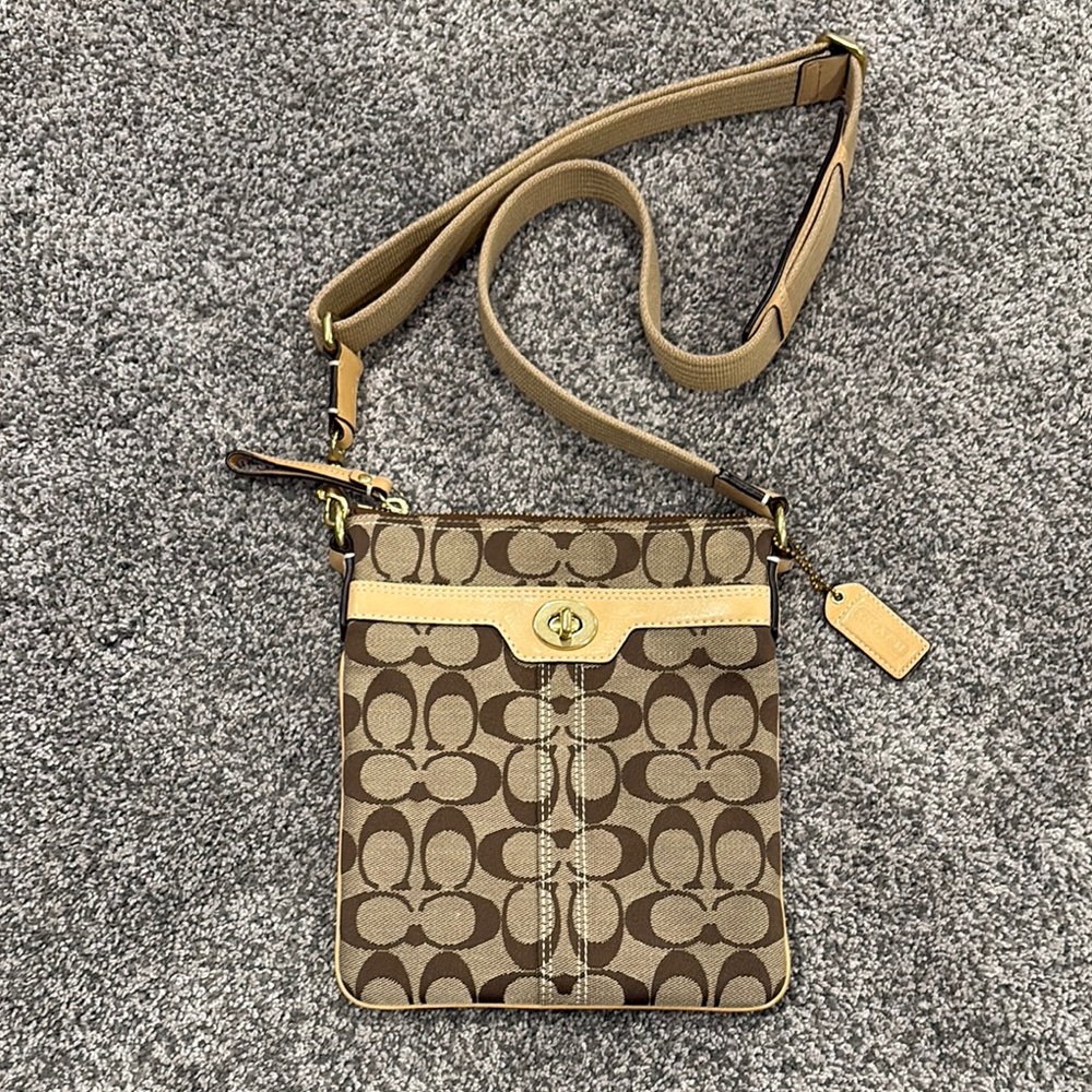 Coach Vintage Y2K Brown Tan Crossbody Bag